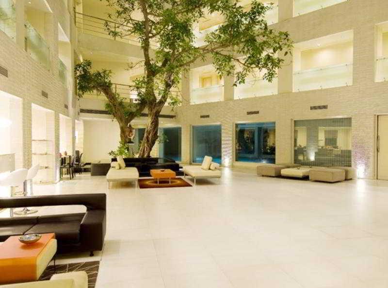 Avalon Courtyard Residence Suites Nova Deli Interior foto