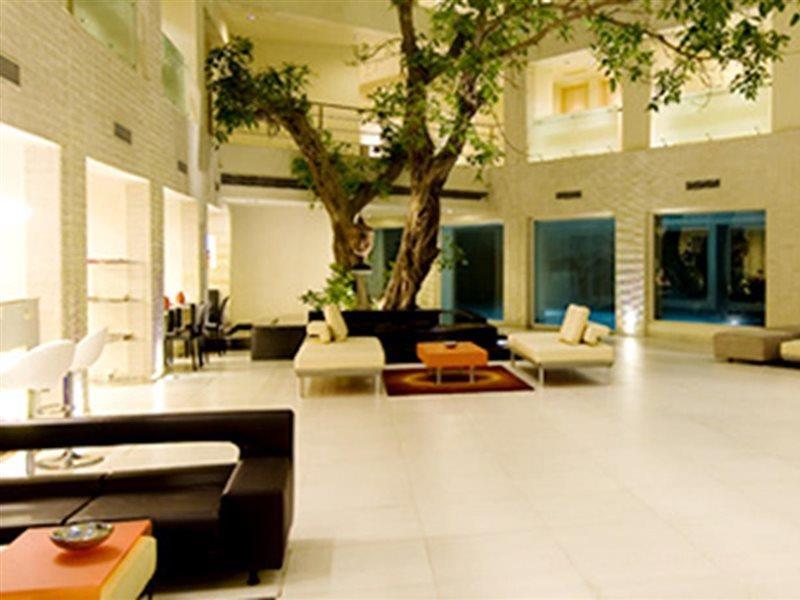 Avalon Courtyard Residence Suites Nova Deli Exterior foto